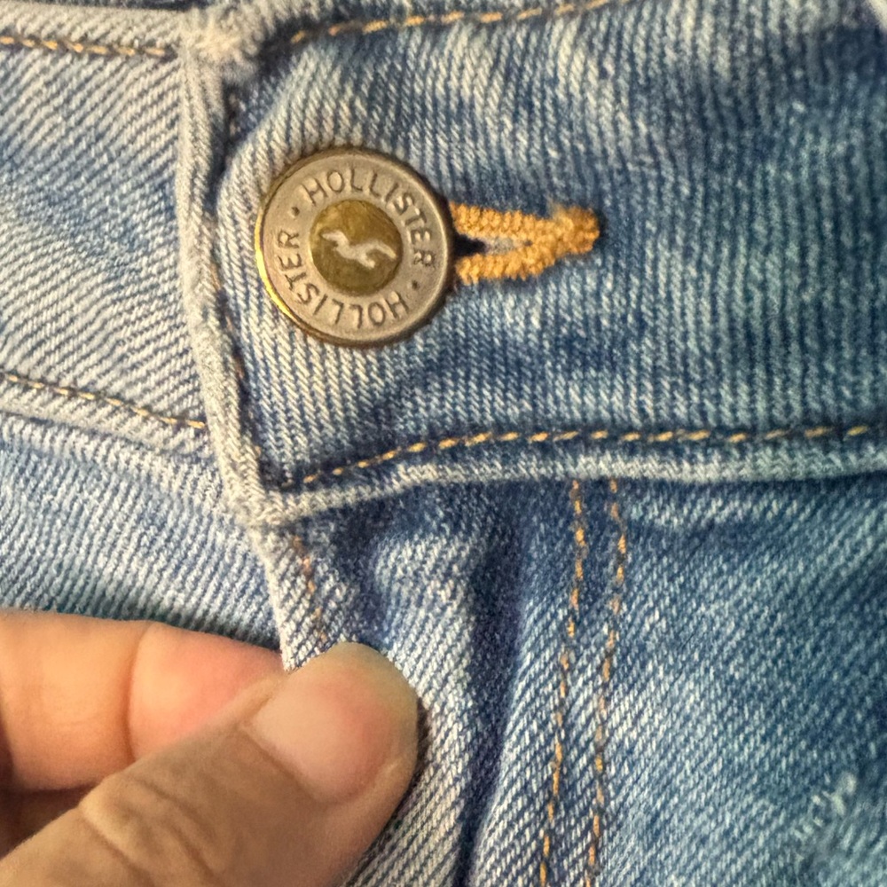 Hollister High Rise Vintage Baggy Jean, Size 26x31 - Picture 8 of 8